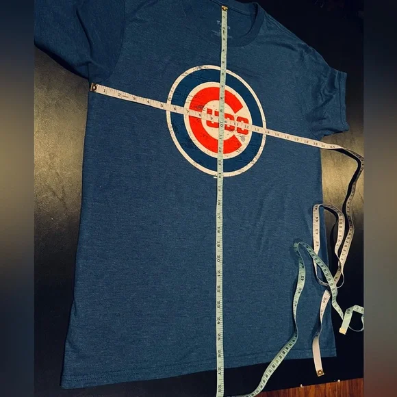 Fanatics Chicago Cubs Baseball Distressed Logo Blue Shirt - Picture 5 of 6